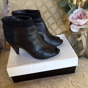 Alan Black Shootie Ankle Boot Size 8